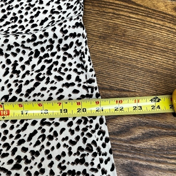 H&M Short Sleeve Dress Animal Print EUC - Picture 5 of 8